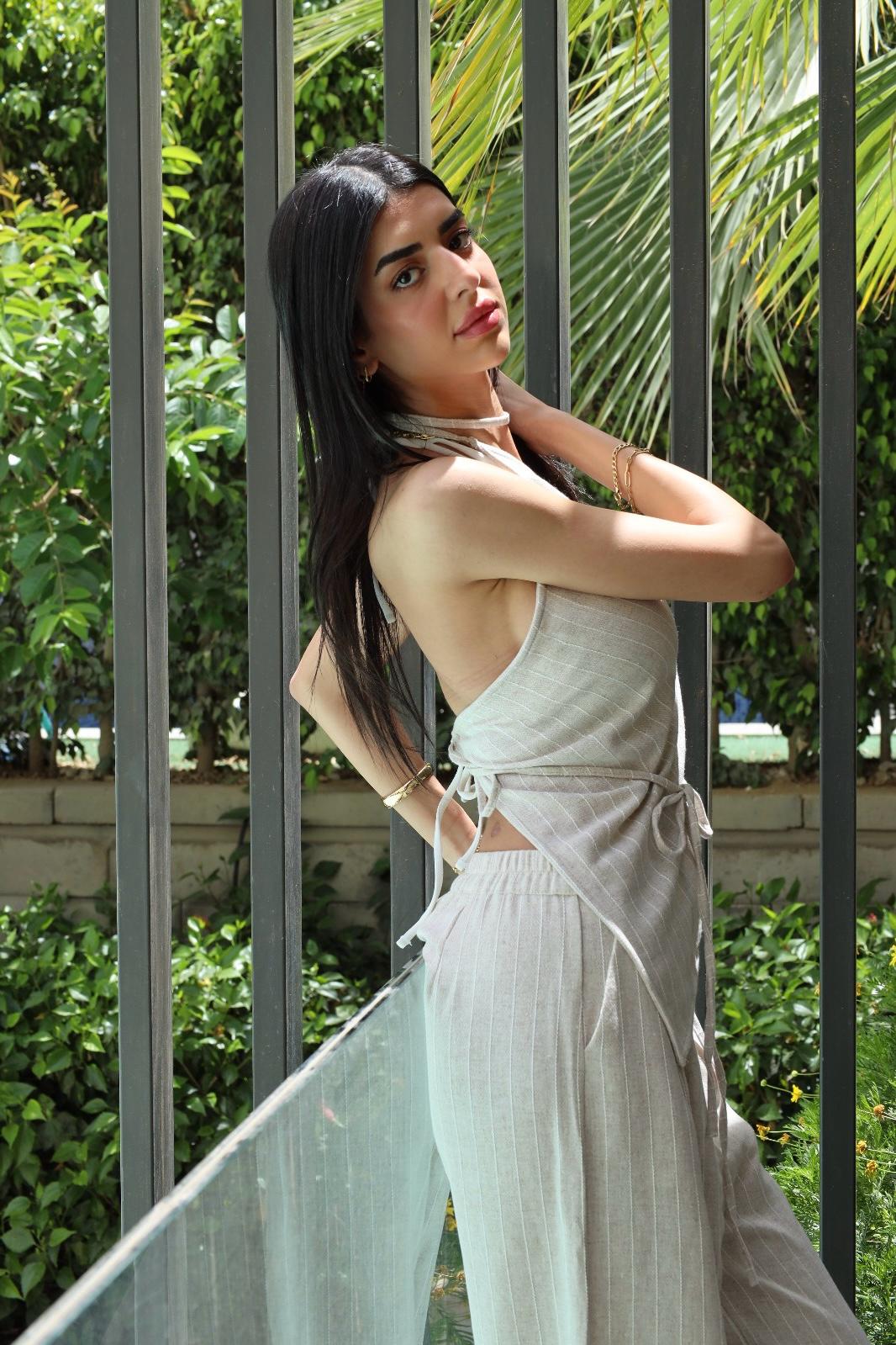 Linen Whisper one-Shoulder Top
