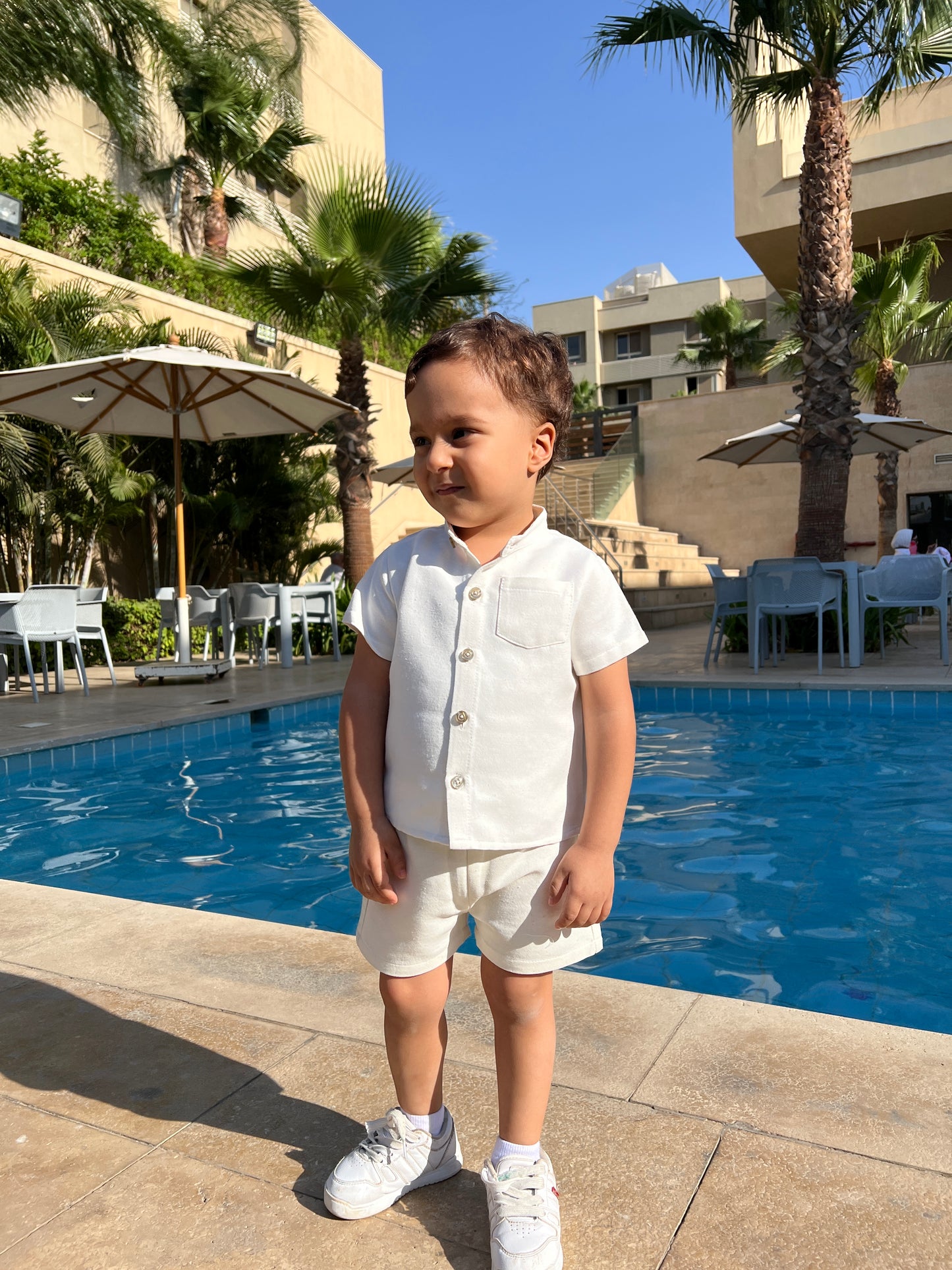 Off white kiddo